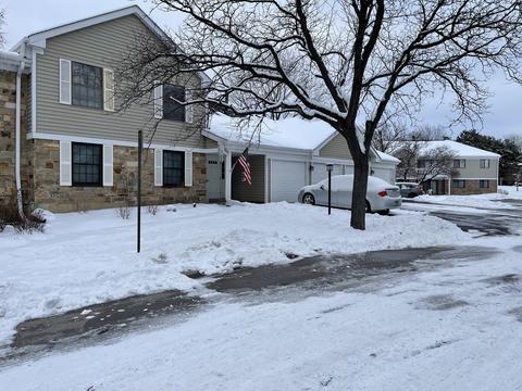 267 Northbury Ct #D1, Schaumburg, IL 60193