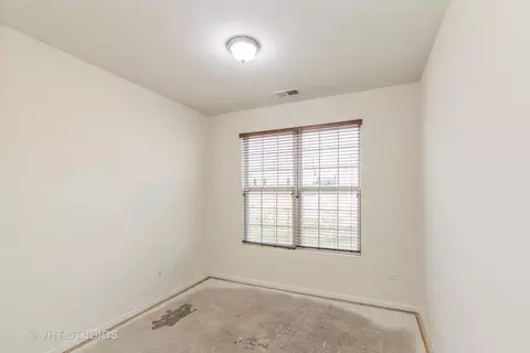 2856 Edgewater Dr, Elgin, IL 60124 photo 14
