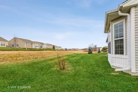 2856 Edgewater Dr, Elgin, IL 60124 photo 25