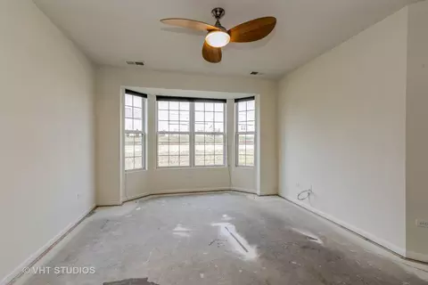 2856 Edgewater Dr, Elgin, IL 60124 photo 18