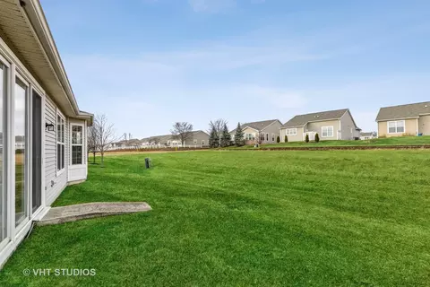 2856 Edgewater Dr, Elgin, IL 60124 photo 30