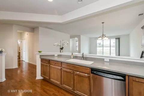 2856 Edgewater Dr, Elgin, IL 60124 photo 11