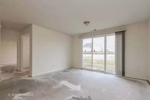 2856 Edgewater Dr, Elgin, IL 60124 photo 13