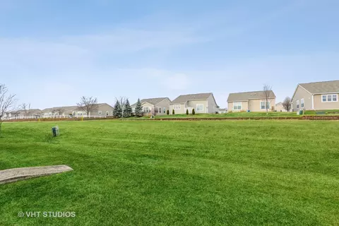 2856 Edgewater Dr, Elgin, IL 60124 photo 31