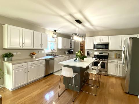 110 S Oakleaf Rd, Algonquin, IL 60102 photo 12