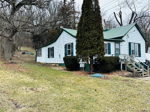 289 E Jackson St, Seneca, IL 61360 photo 2