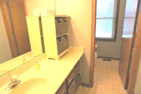 2205 Jordan Ln, Elgin, IL 60123 photo 18