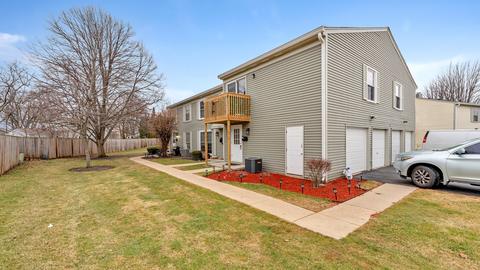 1694 Valley Forge Ct #A, Wheaton, IL 60189 photo 2