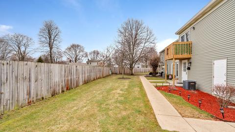 1694 Valley Forge Ct #A, Wheaton, IL 60189 photo 3