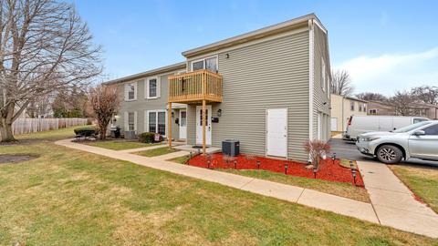 1694 Valley Forge Ct #A, Wheaton, IL 60189 photo 4