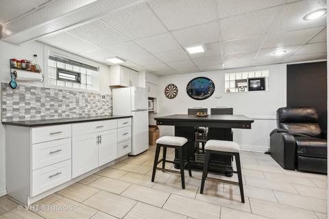8028 S Artesian Ave, Chicago, IL 60652 photo 12