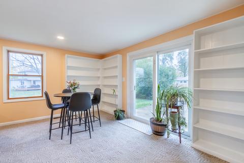 415 Morton St, Hoffman Estates, IL 60169 photo 10