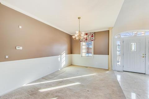5 N Old Mill Ln, Burr Ridge, IL 60527 photo 7
