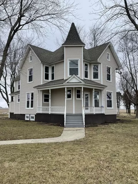 98 E 300n Rd, Gibson City, IL 60936