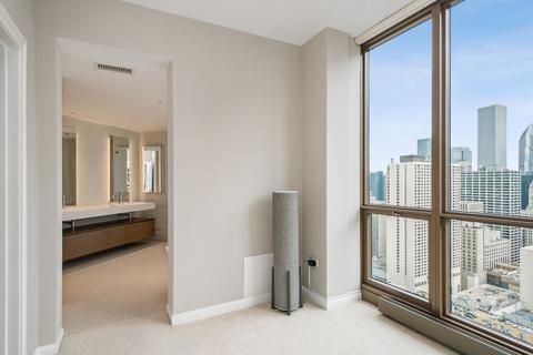 21 E Huron St #3703, Chicago, IL 60611 photo 26