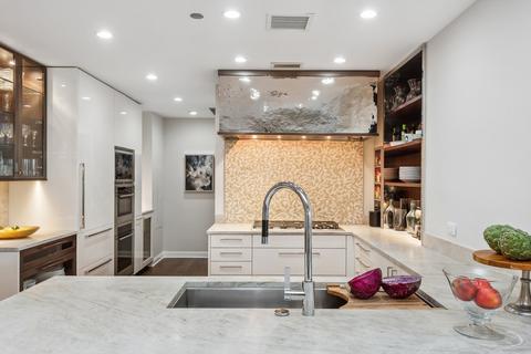 21 E Huron St #3703, Chicago, IL 60611 photo 10