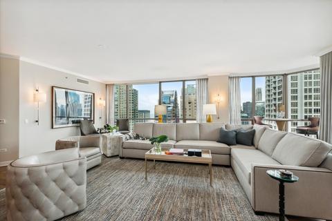 21 E Huron St #3703, Chicago, IL 60611 photo 7