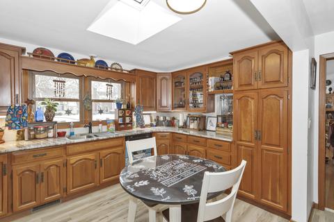 332 Rolfe Rd, Dekalb, IL 60115 photo 9