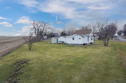 602 State St, Benson, IL 61516 photo 4