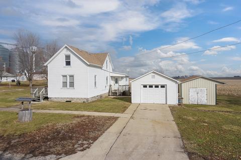 602 State St, Benson, IL 61516 photo 2