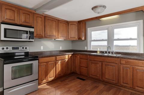 602 State St, Benson, IL 61516 photo 6