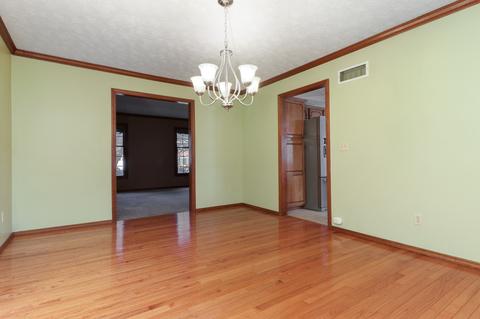 501 Wellesley Dr, Normal, IL 61761 photo 8