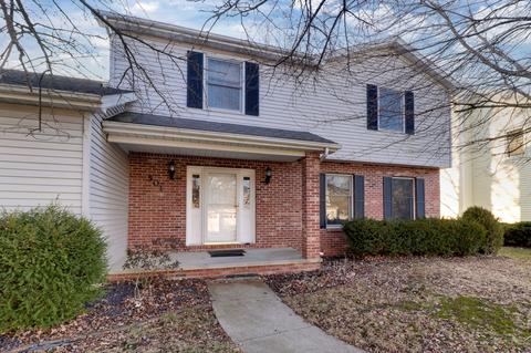 501 Wellesley Dr, Normal, IL 61761 photo 2
