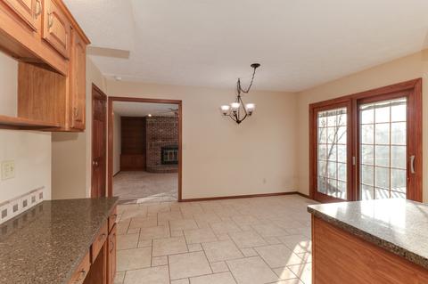 501 Wellesley Dr, Normal, IL 61761 photo 13