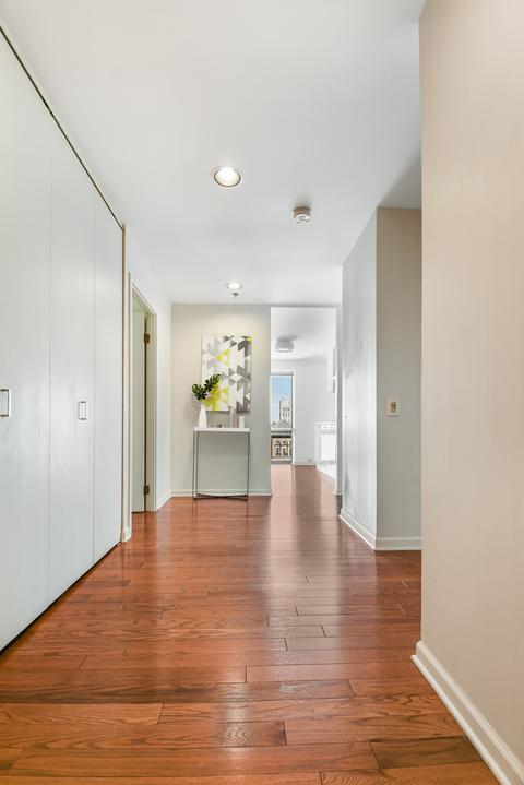 100 E Huron St #1705, Chicago, IL 60611 photo 3