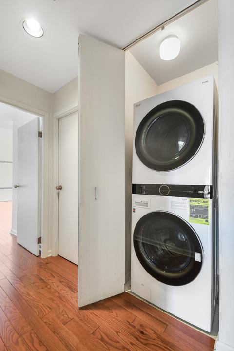 100 E Huron St #1705, Chicago, IL 60611 photo 21