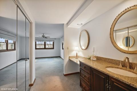 3224 Maple Leaf Dr, Glenview, IL 60026 photo 12