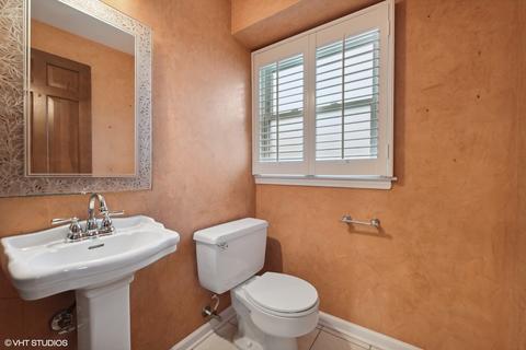 3224 Maple Leaf Dr, Glenview, IL 60026 photo 9
