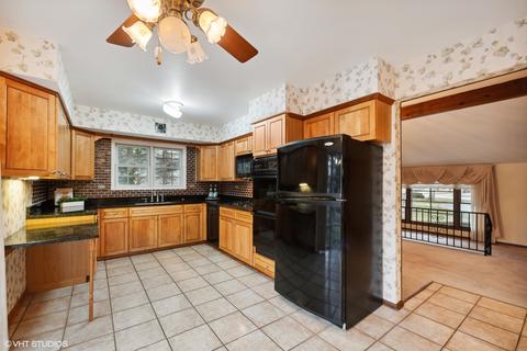 3224 Maple Leaf Dr, Glenview, IL 60026 photo 5