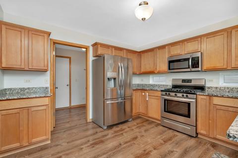 1607 Red Maple Dr, Plainfield, IL 60586 photo 7