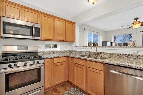 1607 Red Maple Dr, Plainfield, IL 60586 photo 6