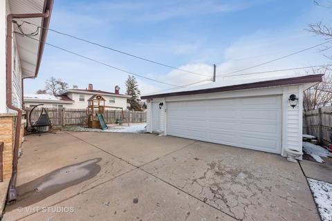 2467 Eisenhower Dr, Des Plaines, IL 60018 photo 15