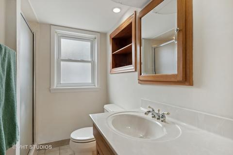 2467 Eisenhower Dr, Des Plaines, IL 60018 photo 11