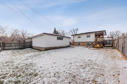 2467 Eisenhower Dr, Des Plaines, IL 60018 photo 16