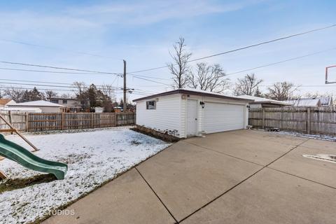 2467 Eisenhower Dr, Des Plaines, IL 60018 photo 14