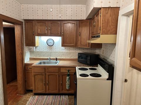 204 W Armstrong St, Seneca, IL 61360 photo 9