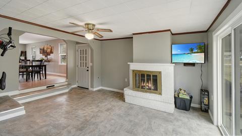 502 S Linden St, Normal, IL 61761 photo 8