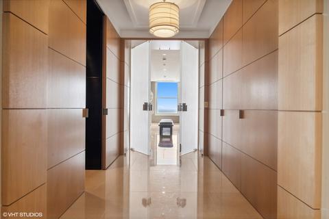 159 E Walton Pl #32A, Chicago, IL 60611 photo 4