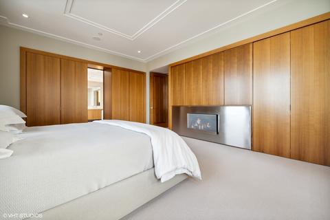 159 E Walton Pl #32A, Chicago, IL 60611 photo 40