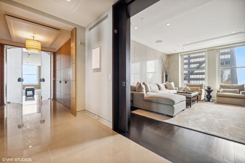 159 E Walton Pl #32A, Chicago, IL 60611 photo 18