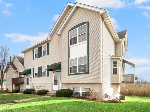 1445 Berta Dr, Crest Hill, IL 60403 photo 3
