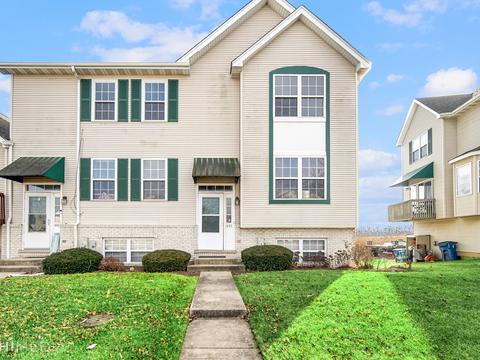 1445 Berta Dr, Crest Hill, IL 60403 photo 2