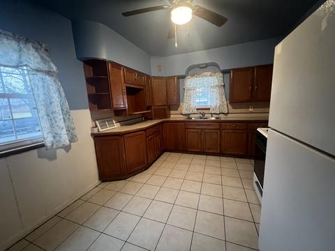 393 S 5th Ave, Kankakee, IL 60901 photo 8