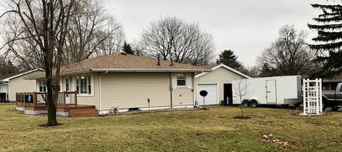 303 E School St, Le Roy, IL 61752 photo 3