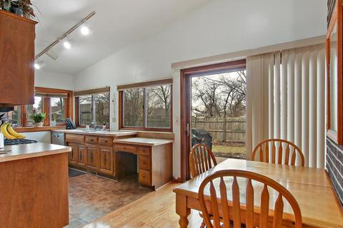 711 E Devon Ave, Roselle, IL 60172 photo 4