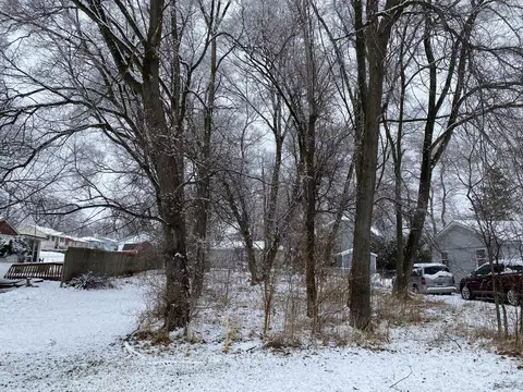 312 Burr Ave, Mchenry, IL 60051